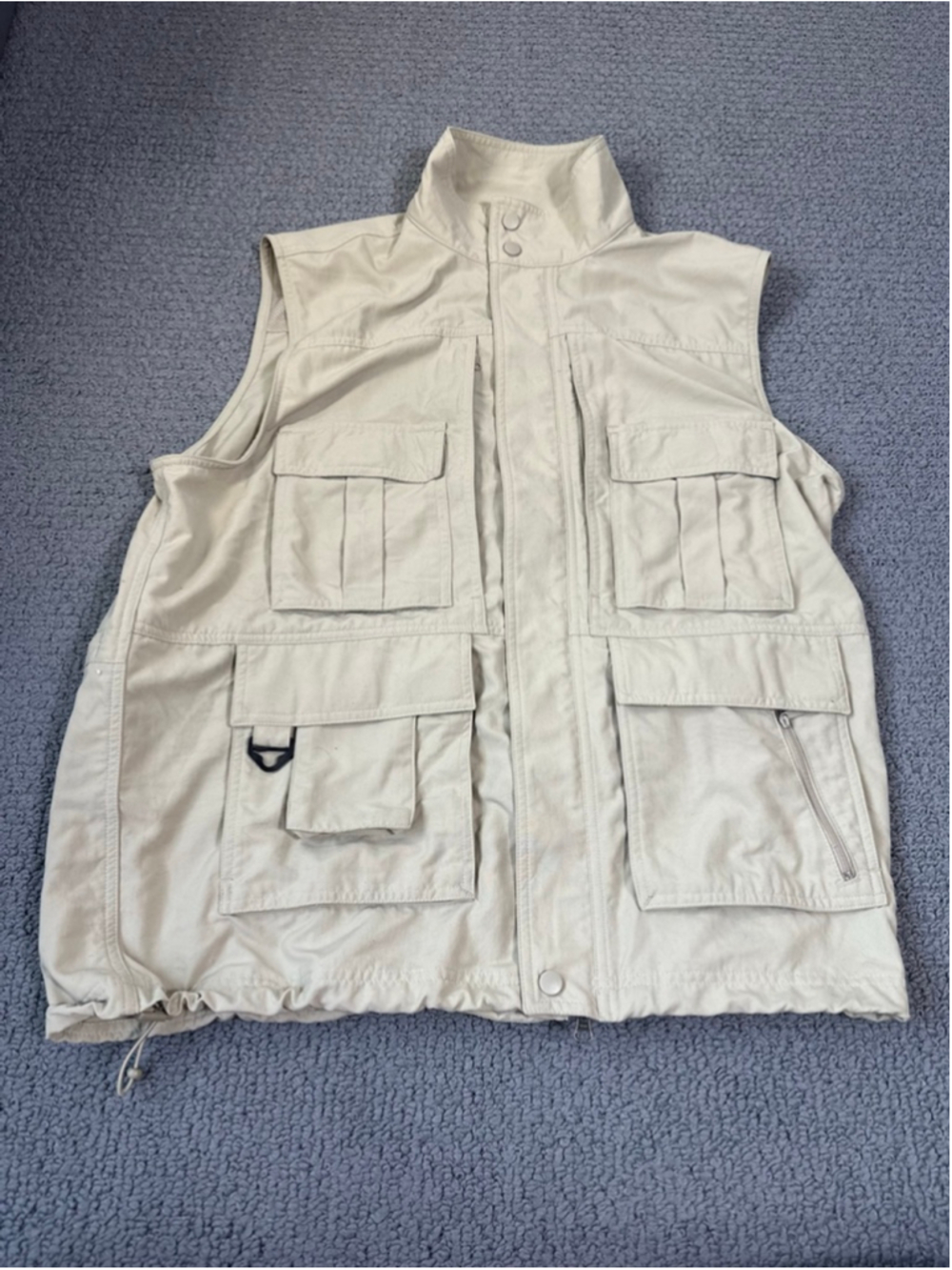 TravelSmith Men’s Large Beige Utility Safari Fishing Travel Vest Multi Pocket